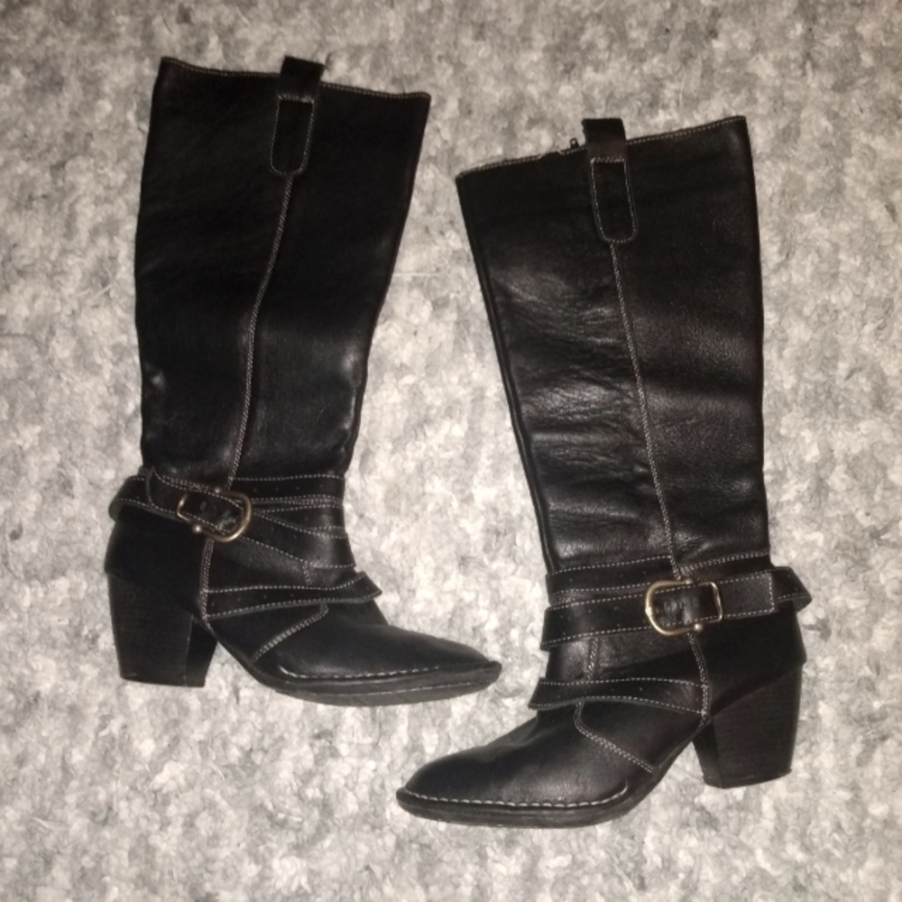 Black leather boots made in Mexico